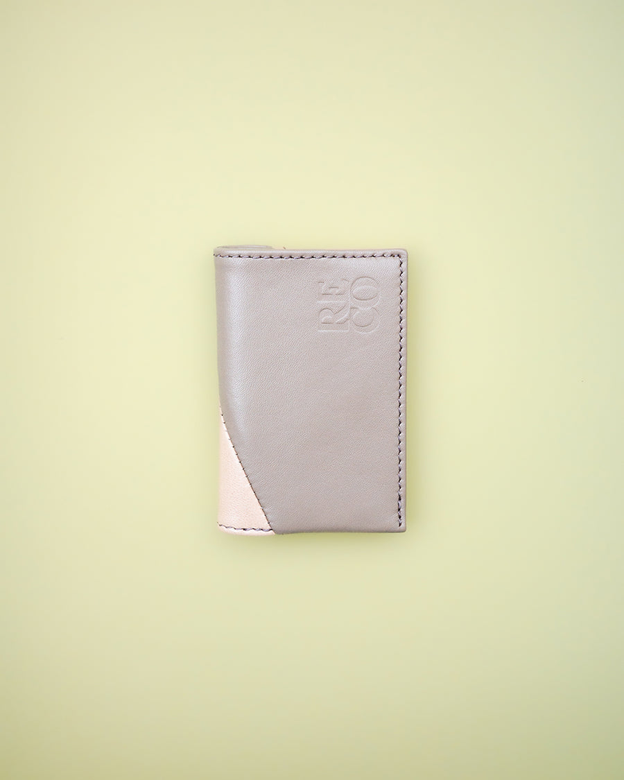 Card-holder Diago